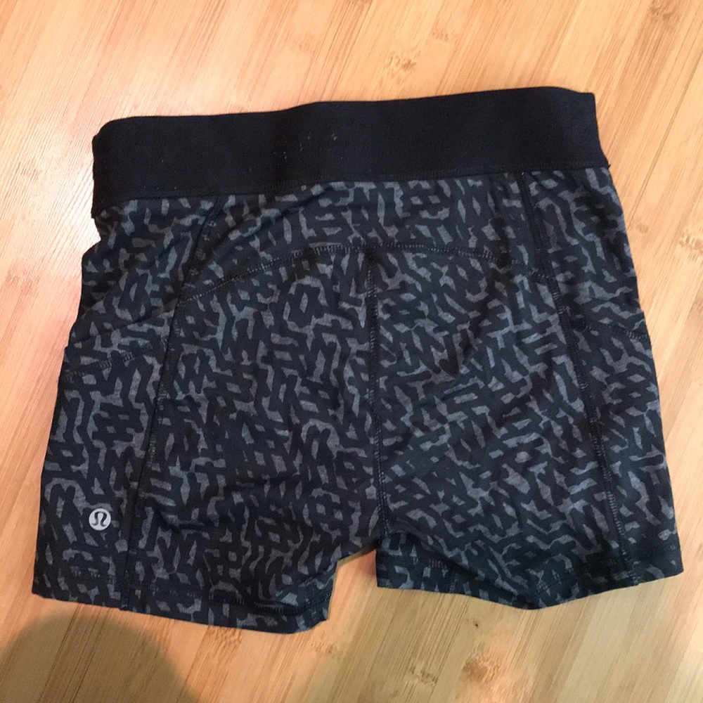 Lululemon spandex shorts